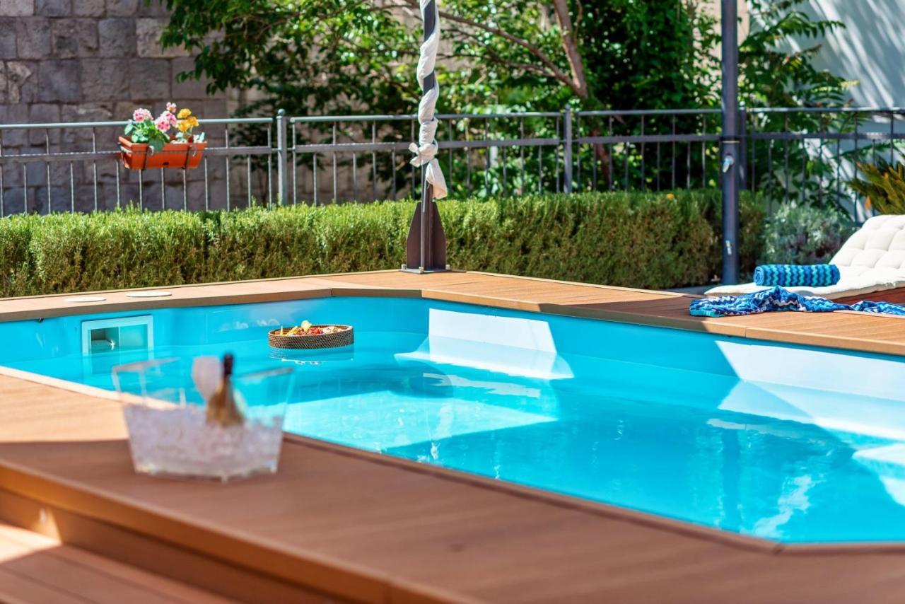 Evala Luxury Rooms With Pool And Garden Split Exterior foto